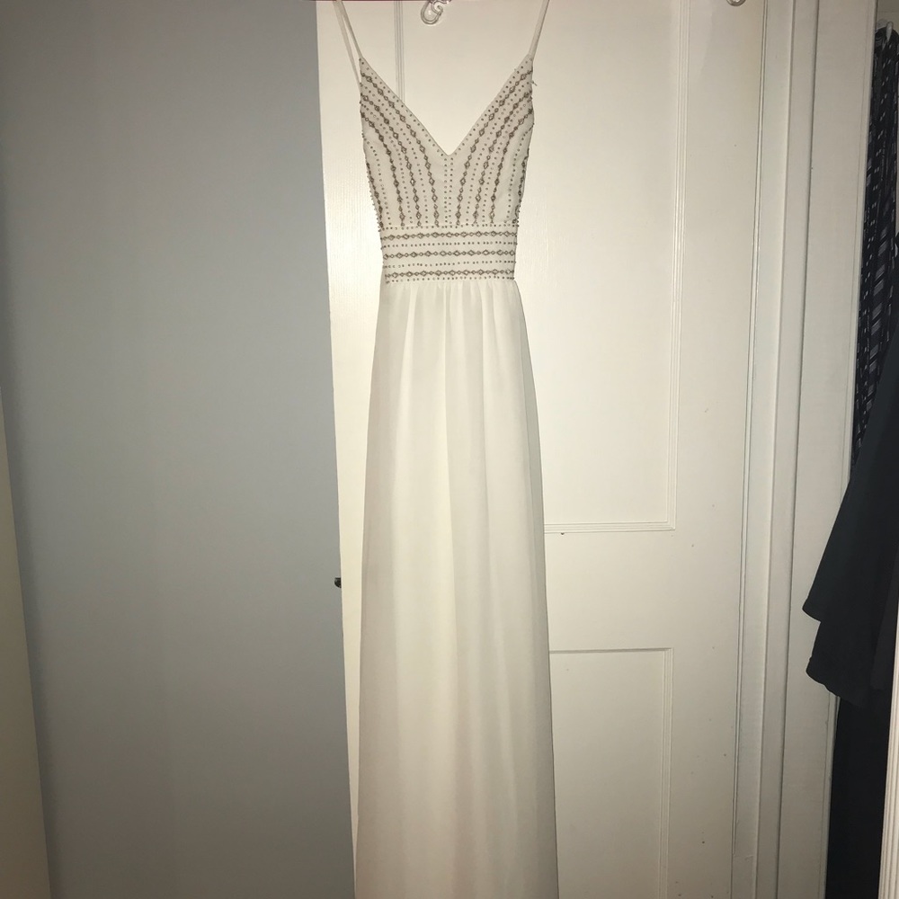 Lulu’s Meet Me in Madrid Size Small Maxi Dress!